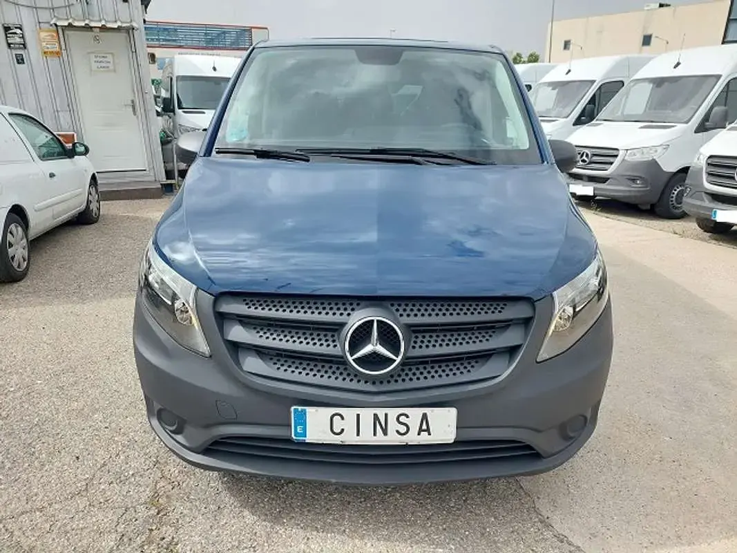 Usado Mercedes Vito 102 CV (75 kW) 2021 Azul Van