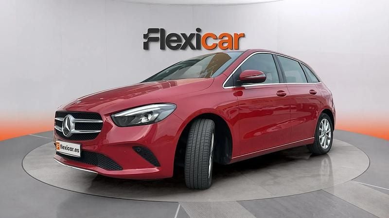 Gebraucht Mercedes B200 150 PS (110 kW) 2019 Rot Van / Kleinbus