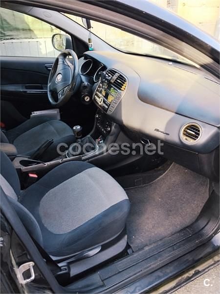 Usado Fiat Bravo Dynamic 120 CV (88 kW) 2008 Negro Utilitario