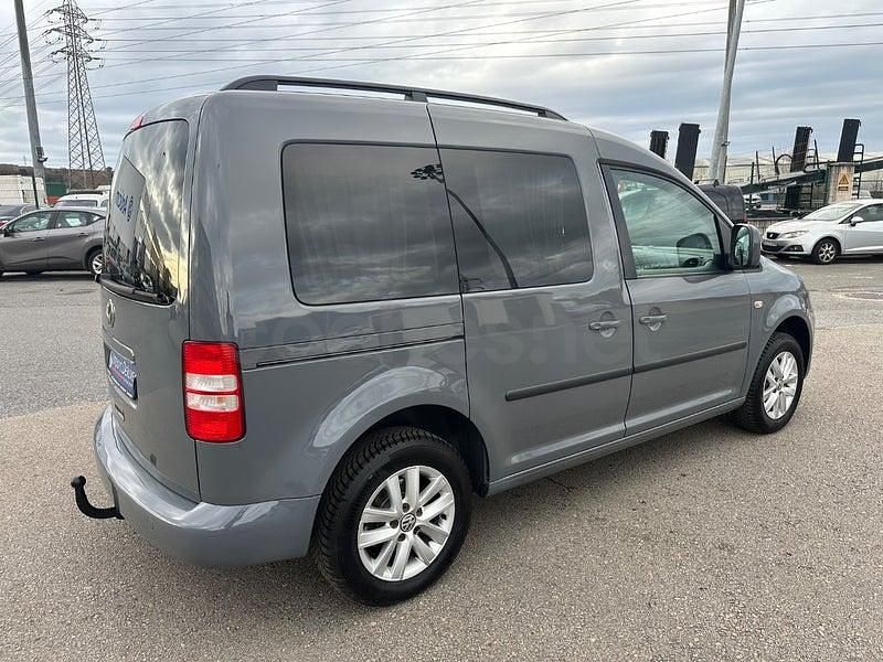 Usado VW Caddy Comfortline 109 CV (80 kW) 2012 Gris / plata Monovolumen