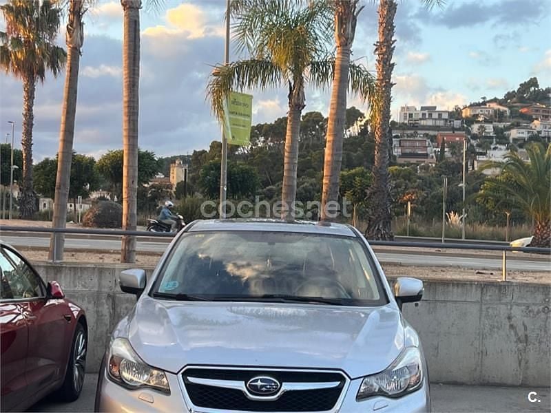 Gris / plata Usado 2015 Subaru XV SUV | 10.700 € (Precio justo) - Imagen 1/4