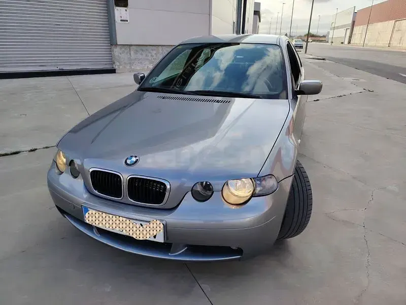Usado BMW 318 143 CV (105 kW) 2004 Gris / plata Berlina