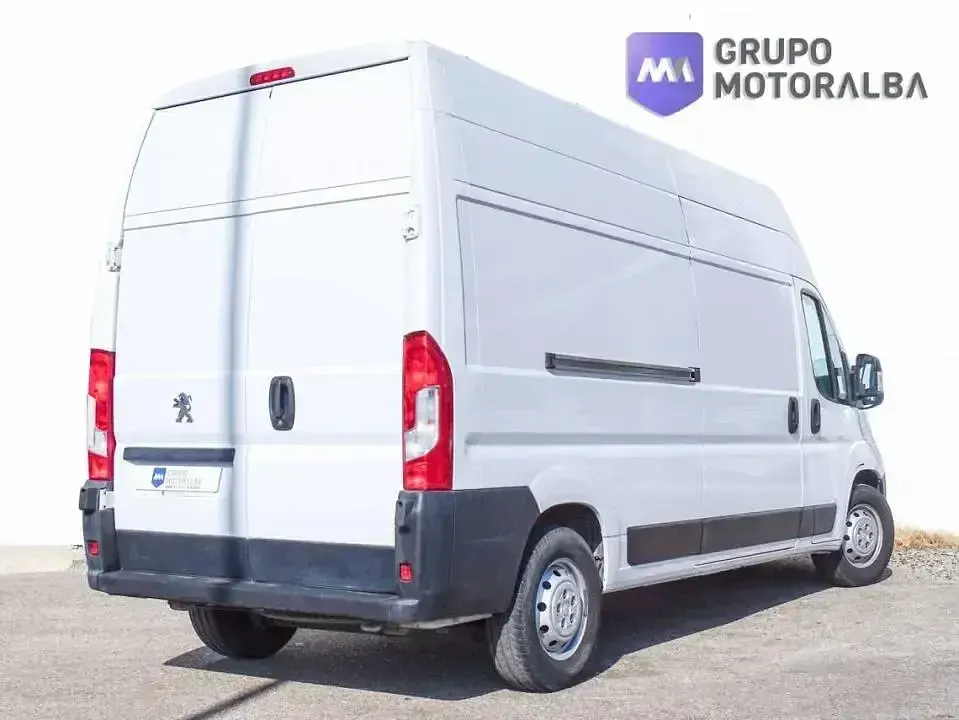 Usado Peugeot Boxer S 140 CV (102 kW) 2021 Blanco Van