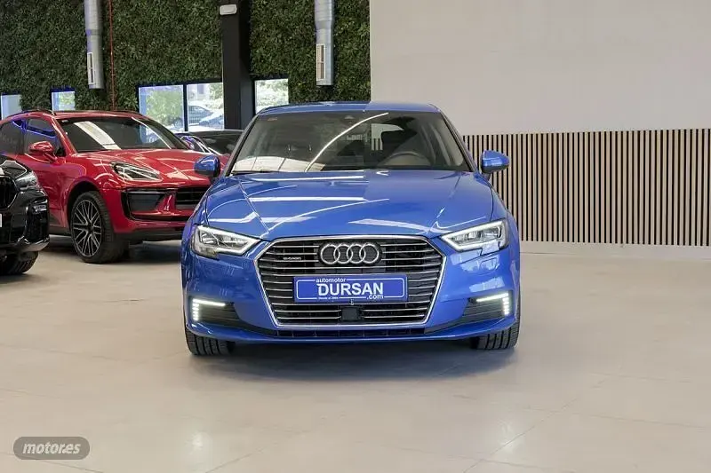 Usado Audi A3 Sportback e-tron 204 CV (150 kW) 2020 Azul Utilitario