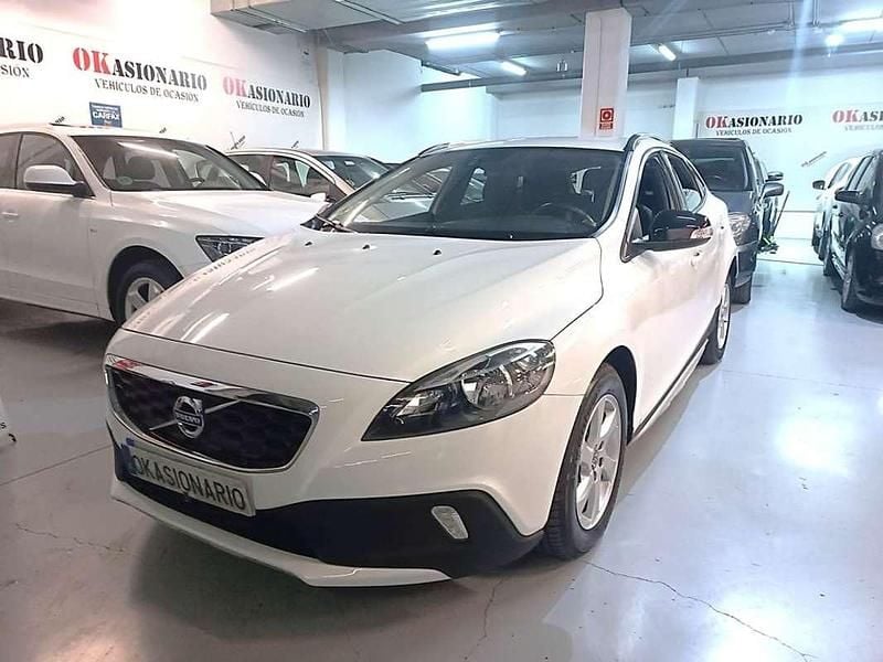Usado Volvo V40 Kinetic 114 CV (83 kW) 2014 Blanco SUV