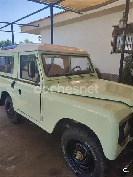 Usado Land Rover Defender 112 CV (82 kW) 1995 Verde SUV