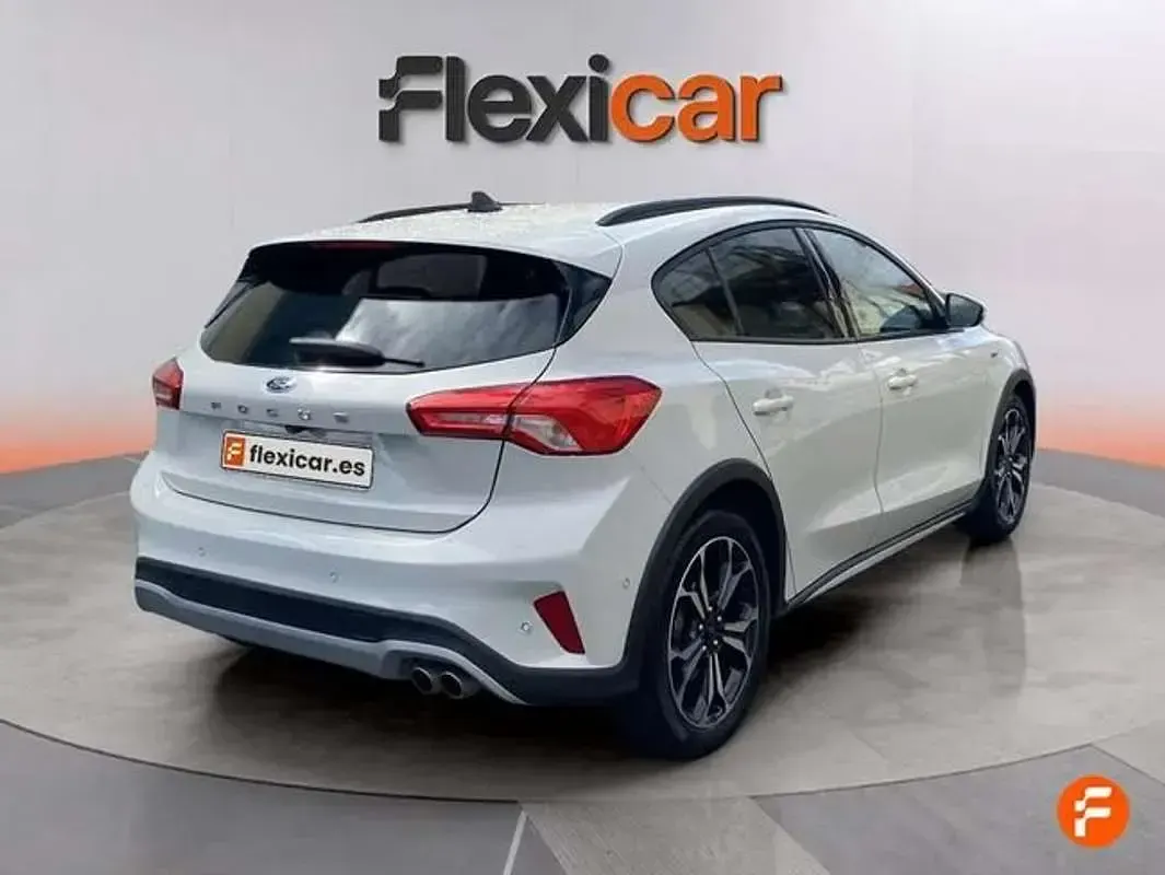 Usado Ford Focus 150 CV (110 kW) 2020 Gris Berlina