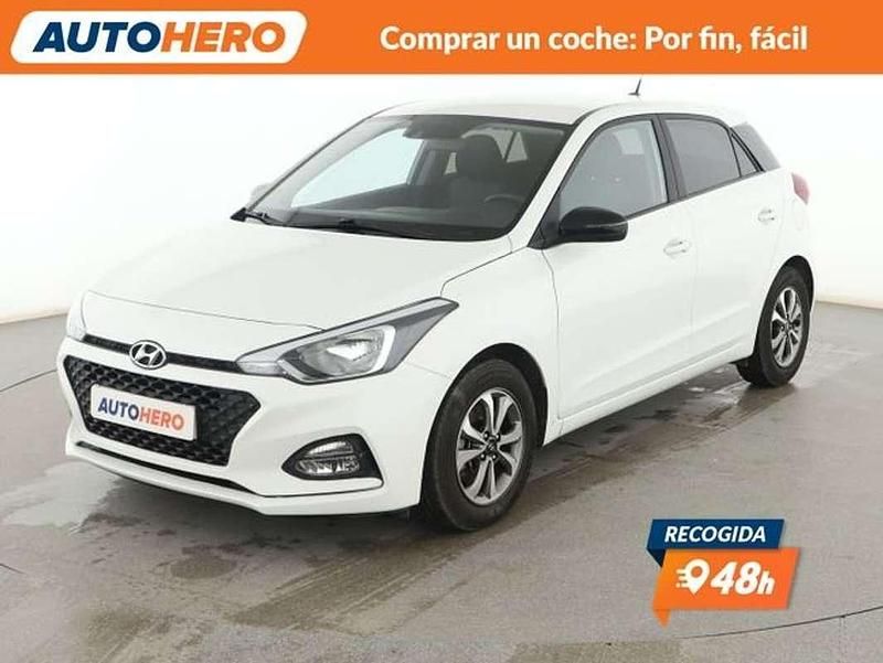Usado Hyundai i20 99 CV (72 kW) 2020 Blanco Utilitario