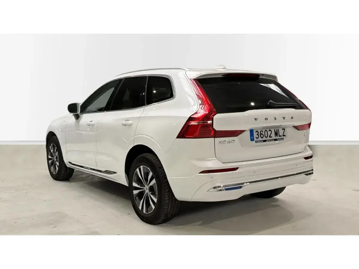 Usado Volvo XC60 Core 351 CV (258 kW) 2023 Blanco SUV