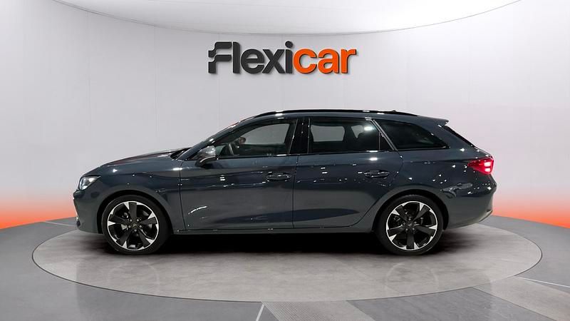 Usado Cupra Leon 150 CV (110 kW) 2025 Azul Familiar