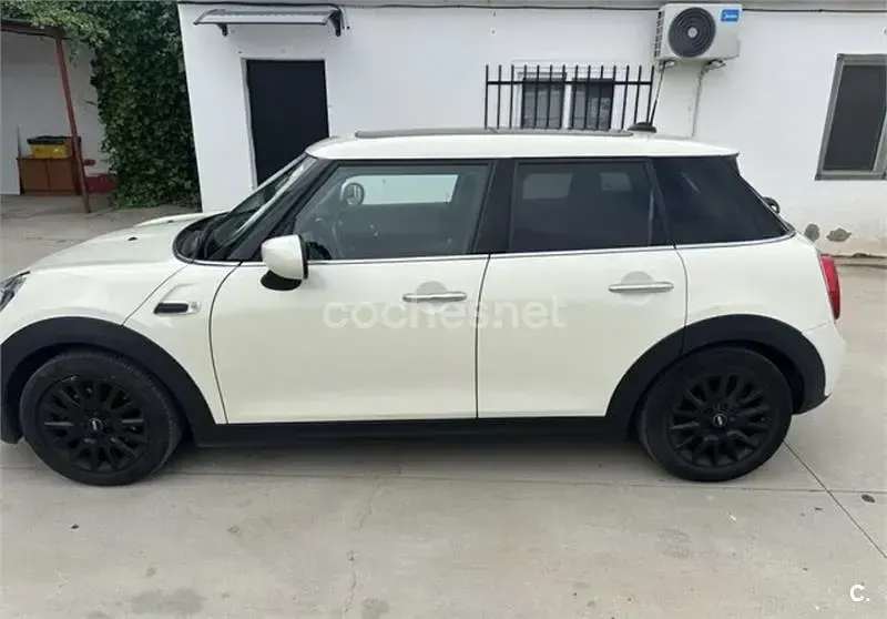Usado Mini ONE 102 CV (75 kW) 2019 Beige Utilitario