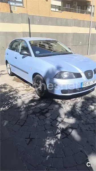 Usado Seat Ibiza 75 CV (55 kW) 2004 Azul Utilitario