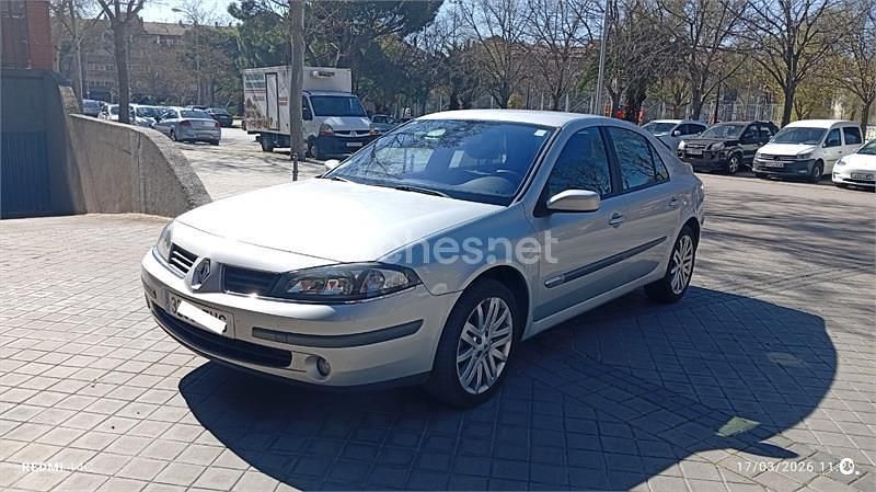 Usado Renault Laguna III Privilege 150 CV (110 kW) 2008 Gris / plata Berlina