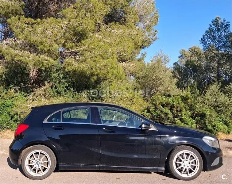 Usado Mercedes A200 Style 156 CV (114 kW) 2014 Negro Utilitario