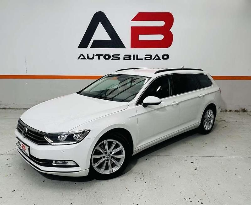 Usado VW Passat Sportline 150 CV (110 kW) 2018 Blanco Familiar