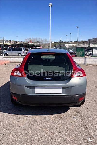 Usado Volvo C30 Kinetic 100 CV (73 kW) 2007 Gris / plata Utilitario