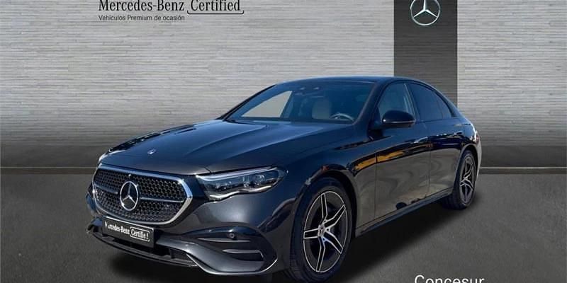 Gris Usado 2025 Mercedes E220 Berlina | 57.900 € - Imagen 1/4