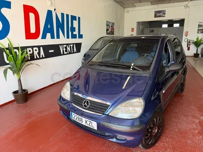 Usado Mercedes A140 Classic 82 CV (60 kW) 2004 Azul Utilitario