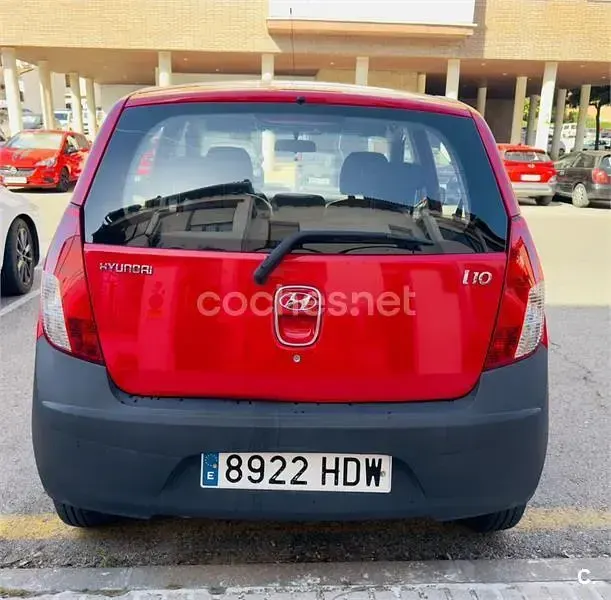 Usado Hyundai i10 Classic 66 CV (48 kW) 2011 Rojo Utilitario