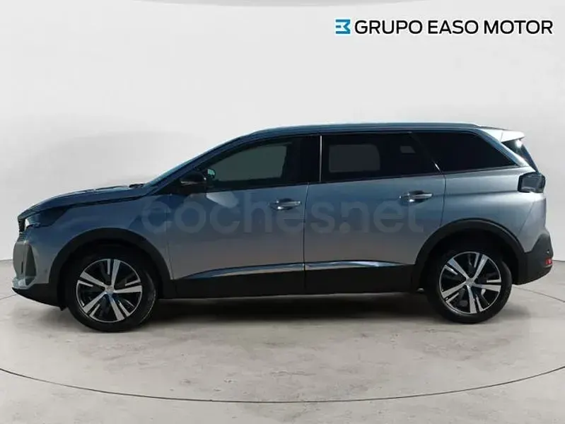 Usado Peugeot 5008 Allure 130 CV (95 kW) 2021 Gris / plata SUV