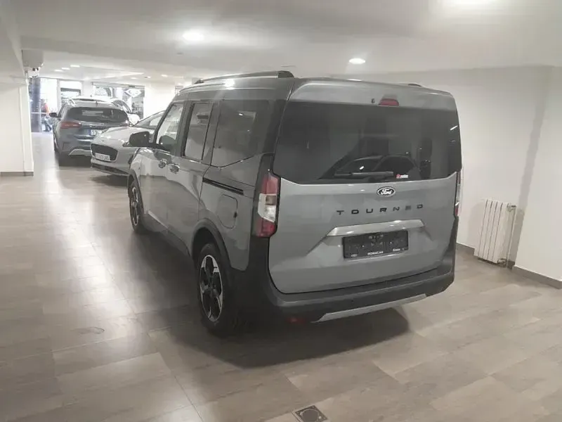 Nuevo Ford Tourneo Courier Active 125 CV (91 kW) 2026 Gris / plata Monovolumen