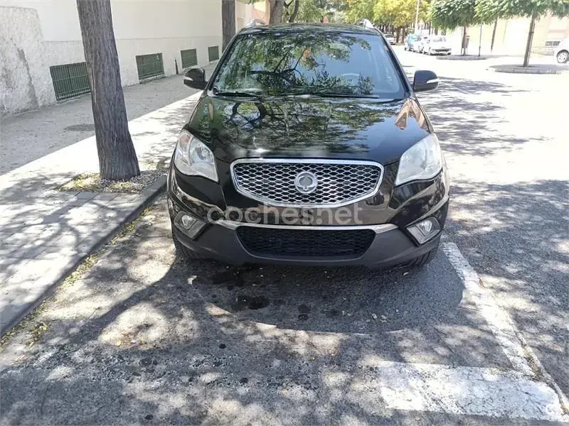 Usado SsangYong Korando 175 CV (128 kW) 2014 Negro SUV