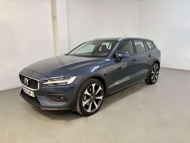 Usado Volvo V60 CC Ultimate 197 CV (144 kW) 2023 Azul Familiar