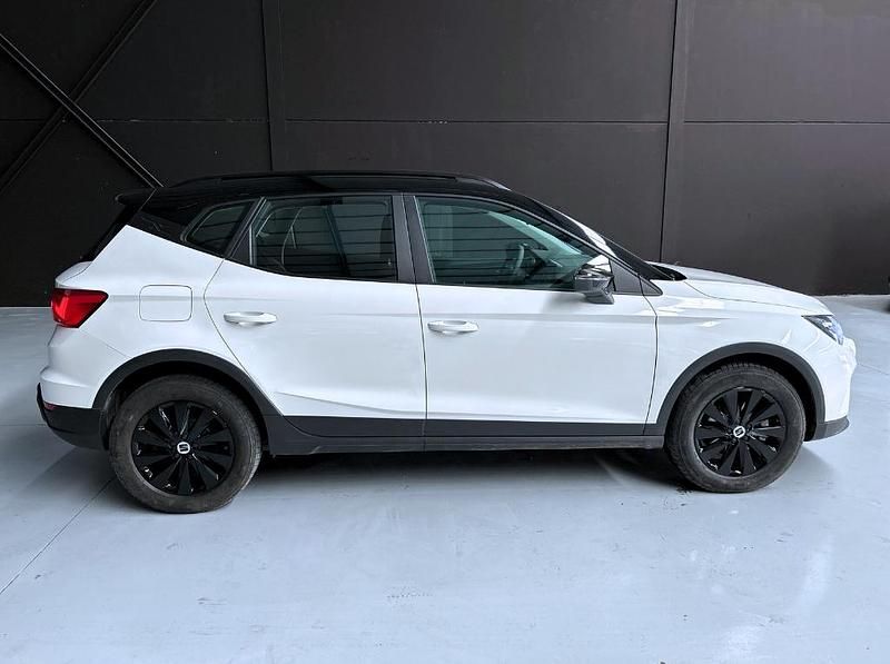 Usado Seat Arona Reference 95 CV (69 kW) 2024 Blanco SUV