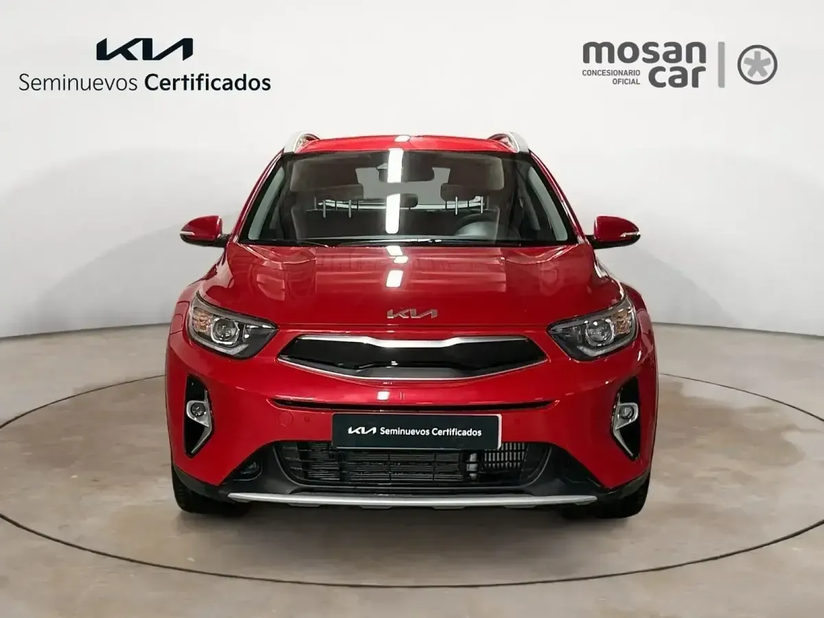 Nuevo Kia Stonic 101 CV (74 kW) 2025 Rojo signal SUV