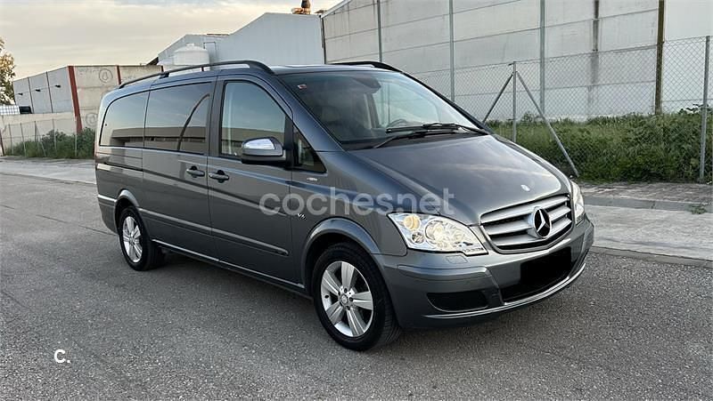 Usado Mercedes Viano Edition 224 CV (164 kW) 2012 Gris / plata Monovolumen