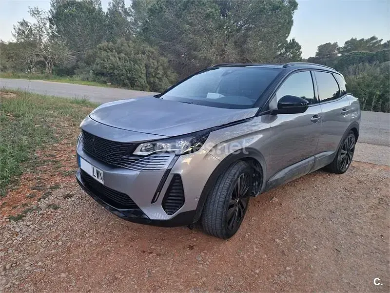Usado Peugeot 3008 GT 195 CV (143 kW) 2024 Gris / plata SUV