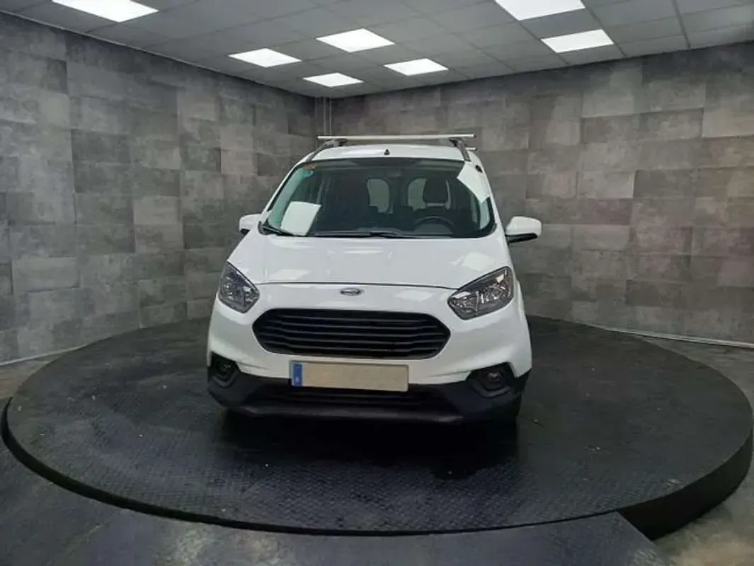 Usado Ford Transit Trend 102 CV (75 kW) 2020 Blanco Van