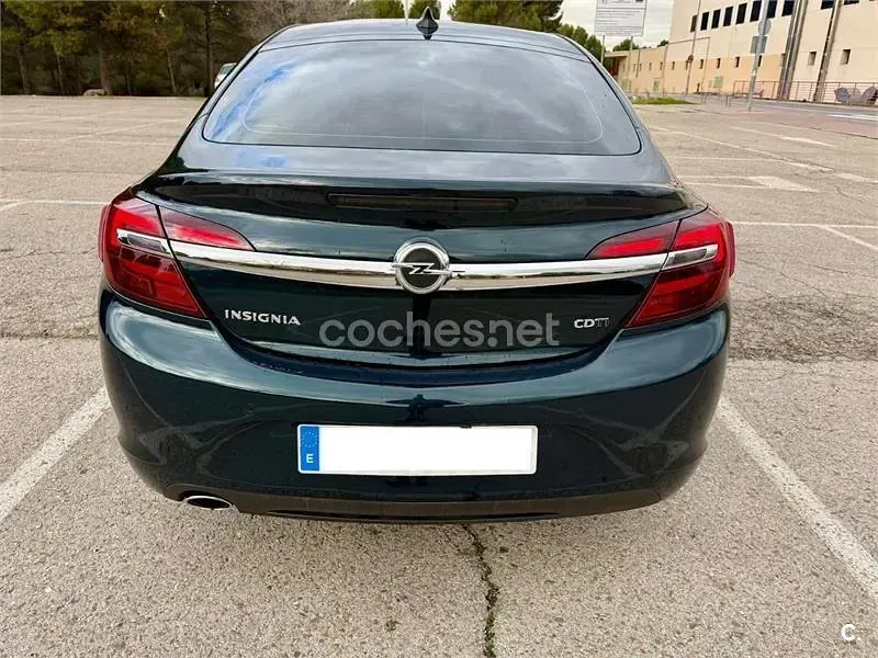 Usado Opel Insignia Sportive 170 CV (125 kW) 2016 Blanco Berlina