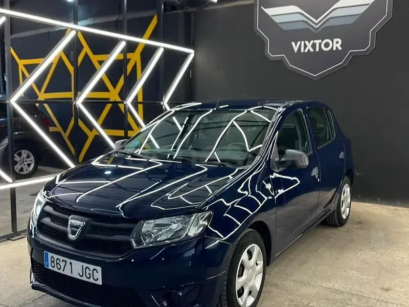 Usado Dacia Sandero Base 75 CV (55 kW) 2015 Azul Berlina