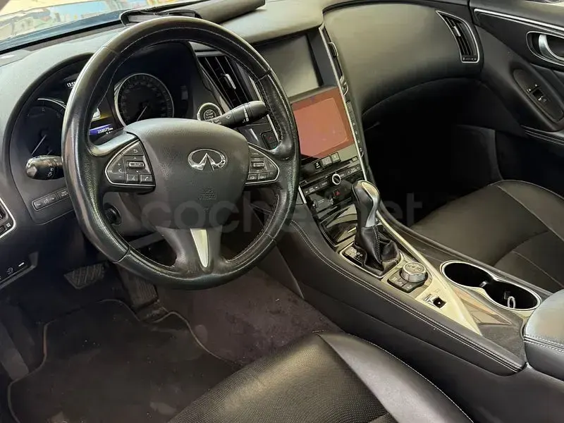 Usado Infiniti Q50 170 CV (125 kW) 2015 Gris / plata Berlina