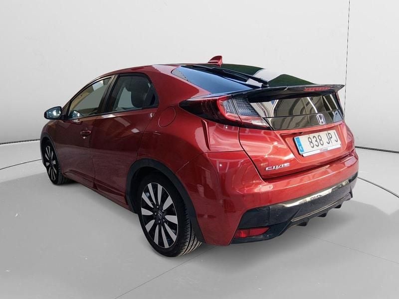 Usado Honda Civic Elegance 120 CV (88 kW) 2016 Rojo