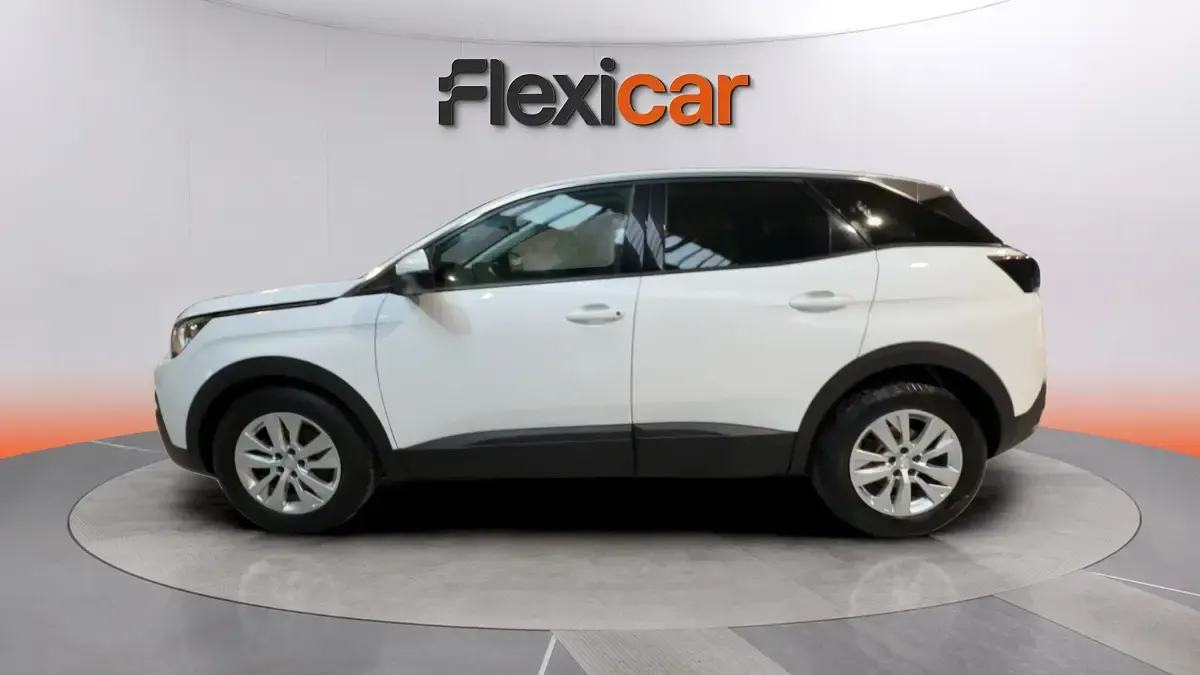 Usado Peugeot 3008 Active 131 CV (96 kW) 2018 Blanco SUV