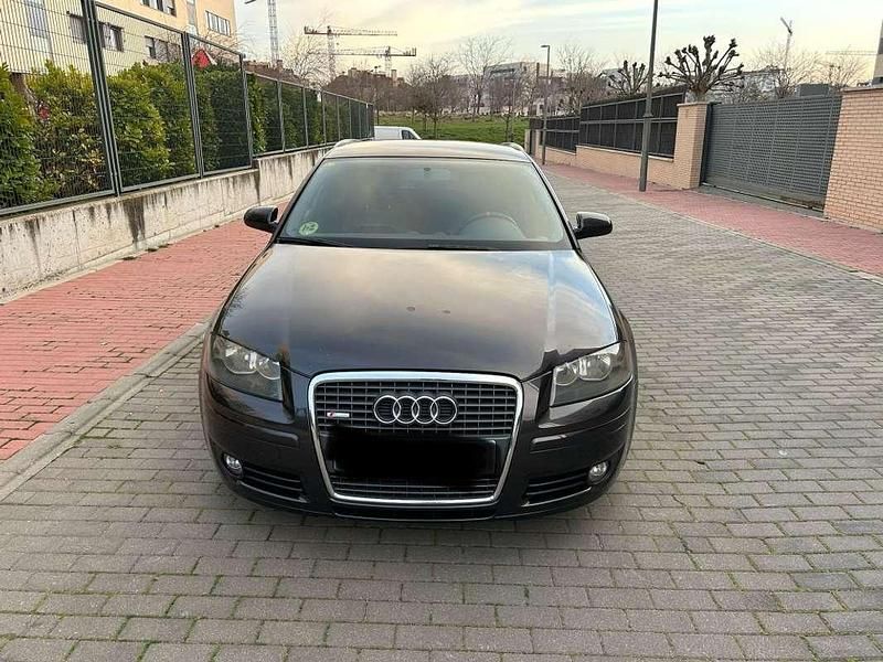 Usado Audi A3 Sportback Ambiente 140 CV (102 kW) 2007 Negro Utilitario