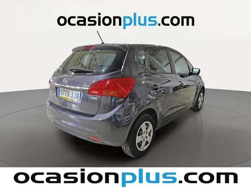Usado Kia Venga 116 CV (85 kW) 2015 Gris Utilitario