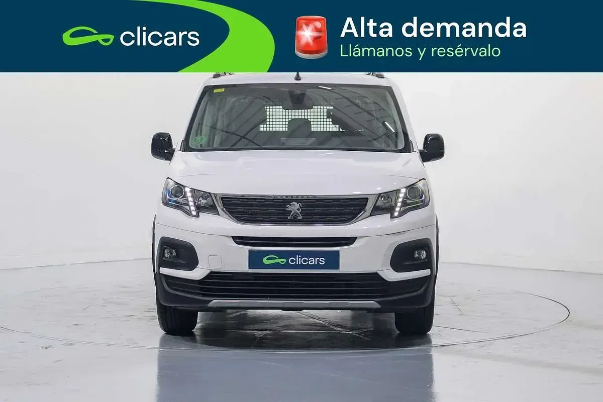 Usado Peugeot Rifter Allure 102 CV (75 kW) 2022 Blanco Monovolumen