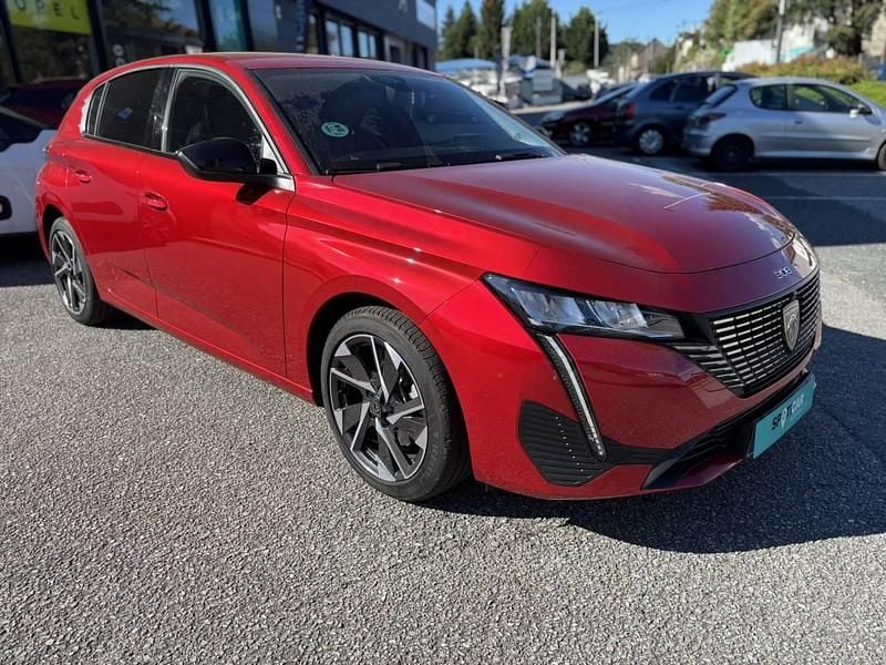 Usado Peugeot 308 Allure 130 CV (95 kW) 2024 Rojo Berlina