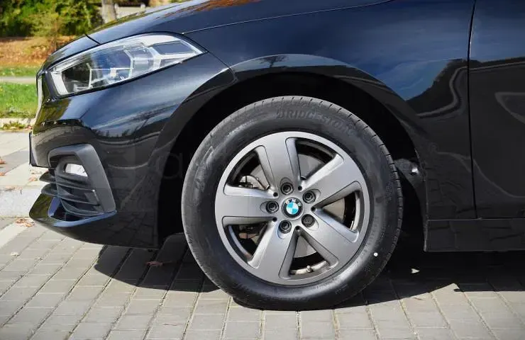 Usado BMW 116 Sport Line 116 CV (85 kW) 2018 Negro Utilitario