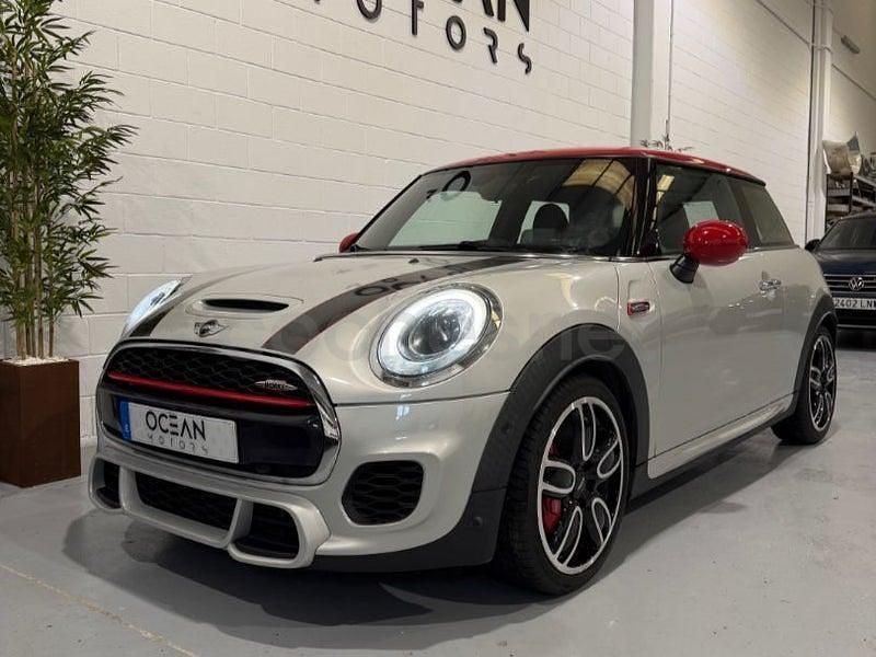 Usado Mini John Cooper Works 231 CV (169 kW) 2018 Gris / plata Utilitario