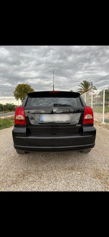 Usado Dodge Caliber SXT 140 CV (102 kW) 2007 Negro Utilitario