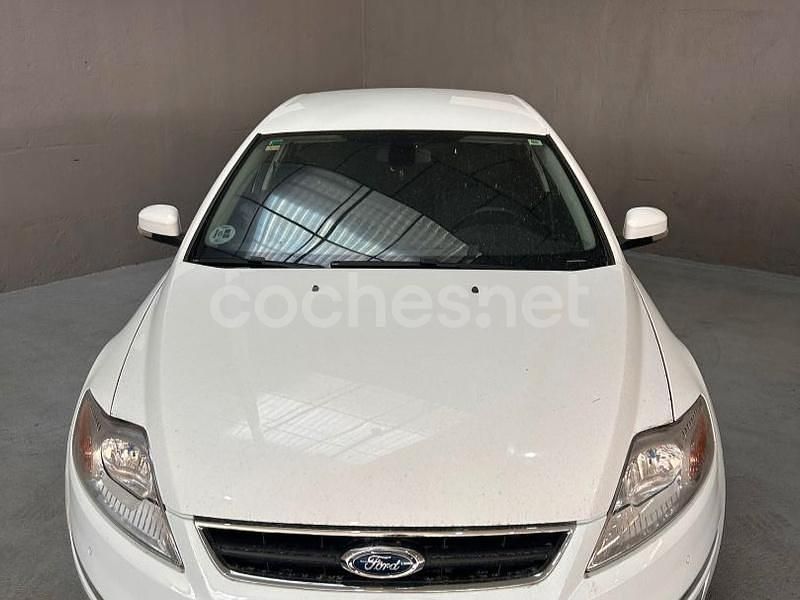 Blanco Usado 2014 Ford Mondeo Limited Berlina | 7899 € (Precio justo) - Imagen 1/4