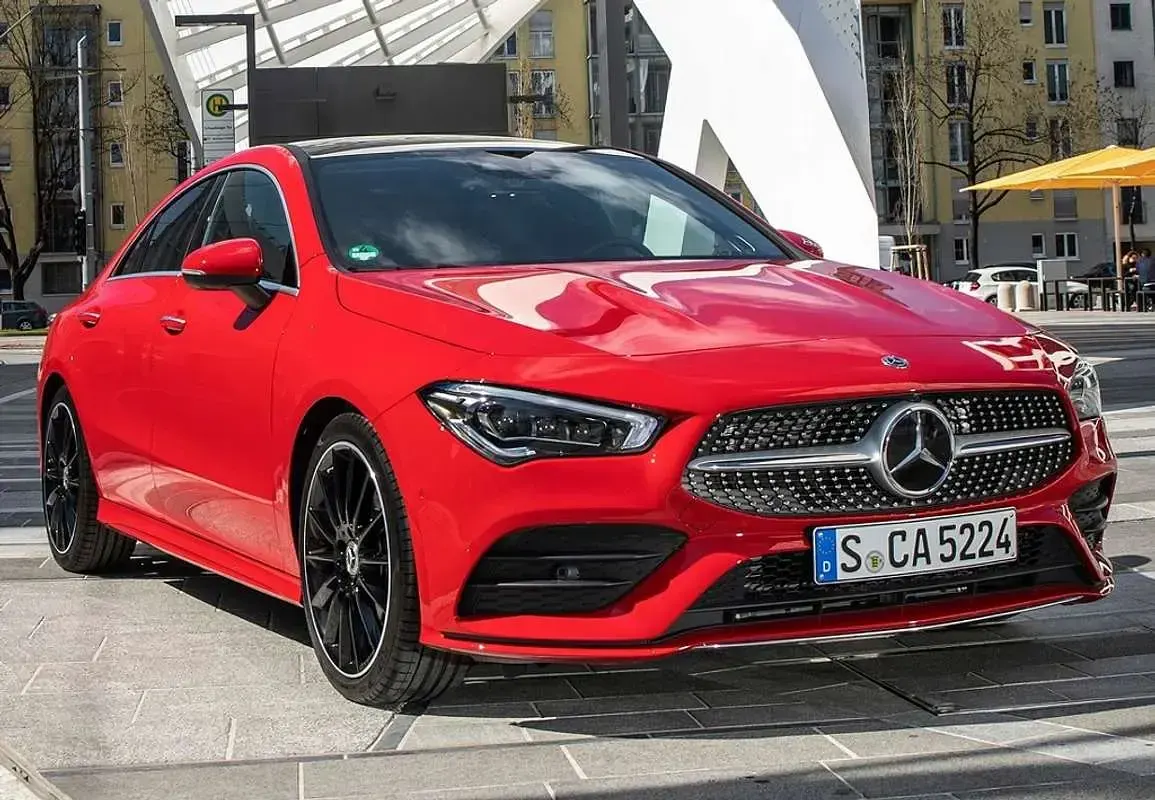 Usado Mercedes CLA180 136 CV (100 kW) 2022 Blanco Coupe
