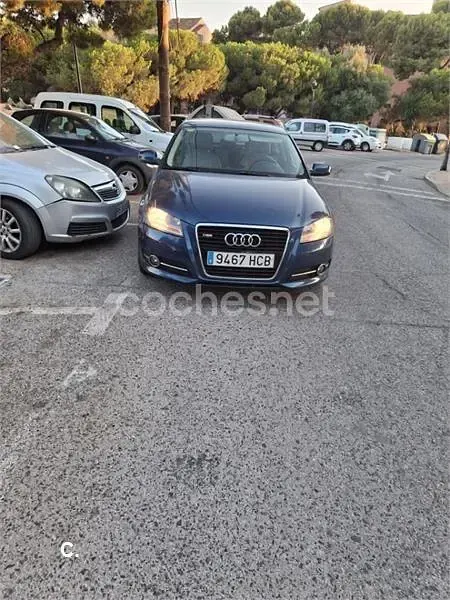 Usado Audi A3 Ambiente 105 CV (77 kW) 2011 Azul Utilitario