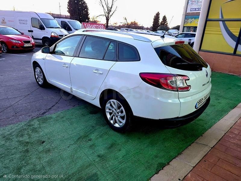 Usado Renault Mégane GrandTour LIMITED 115 CV (84 kW) 2015 Blanco Familiar