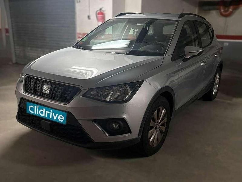 Usado Seat Arona Ecomotive 116 CV (85 kW) 2021 Gris SUV