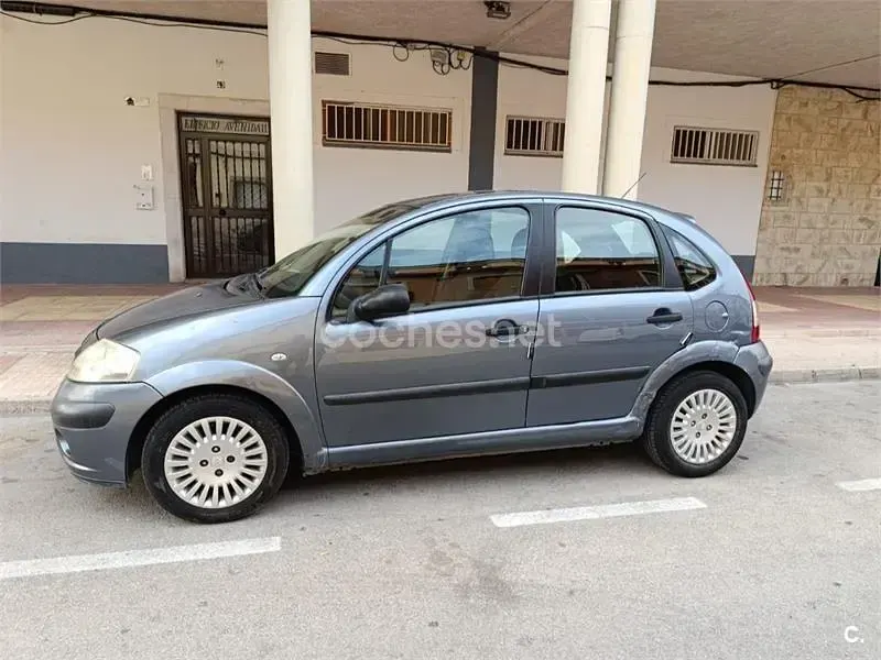 Usado Citroën C3 70 CV (51 kW) 2007 Gris / plata Berlina